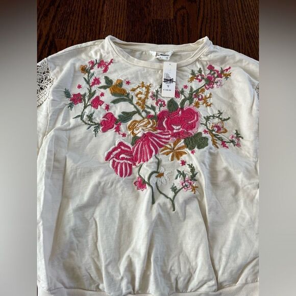 By Anthropologie By Anthropologie Floral Embellished Sweatshirt Medium - Picture 6 of 7